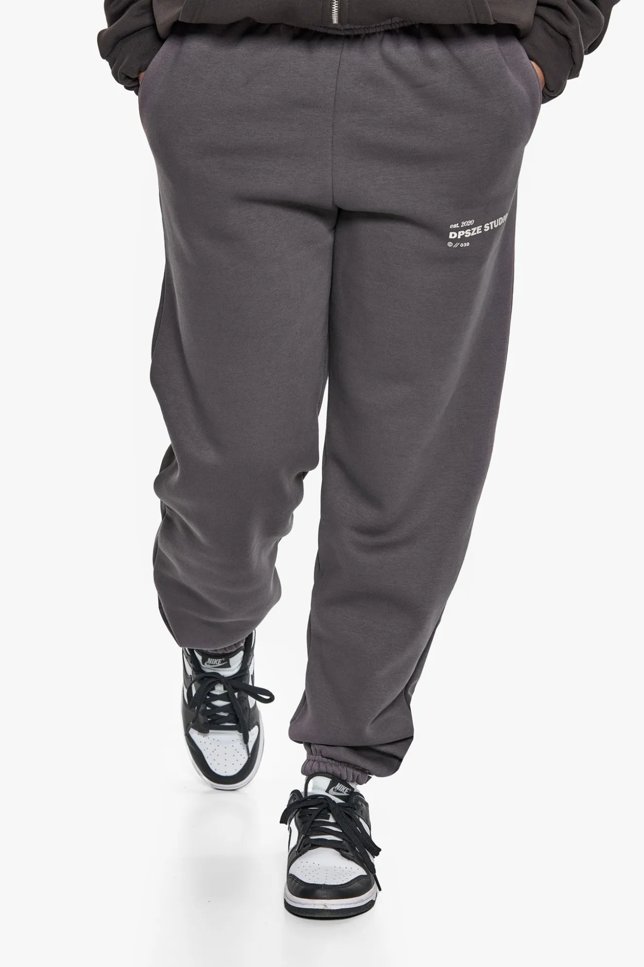DP STUDIO SWEAT JOGGER RABBIT