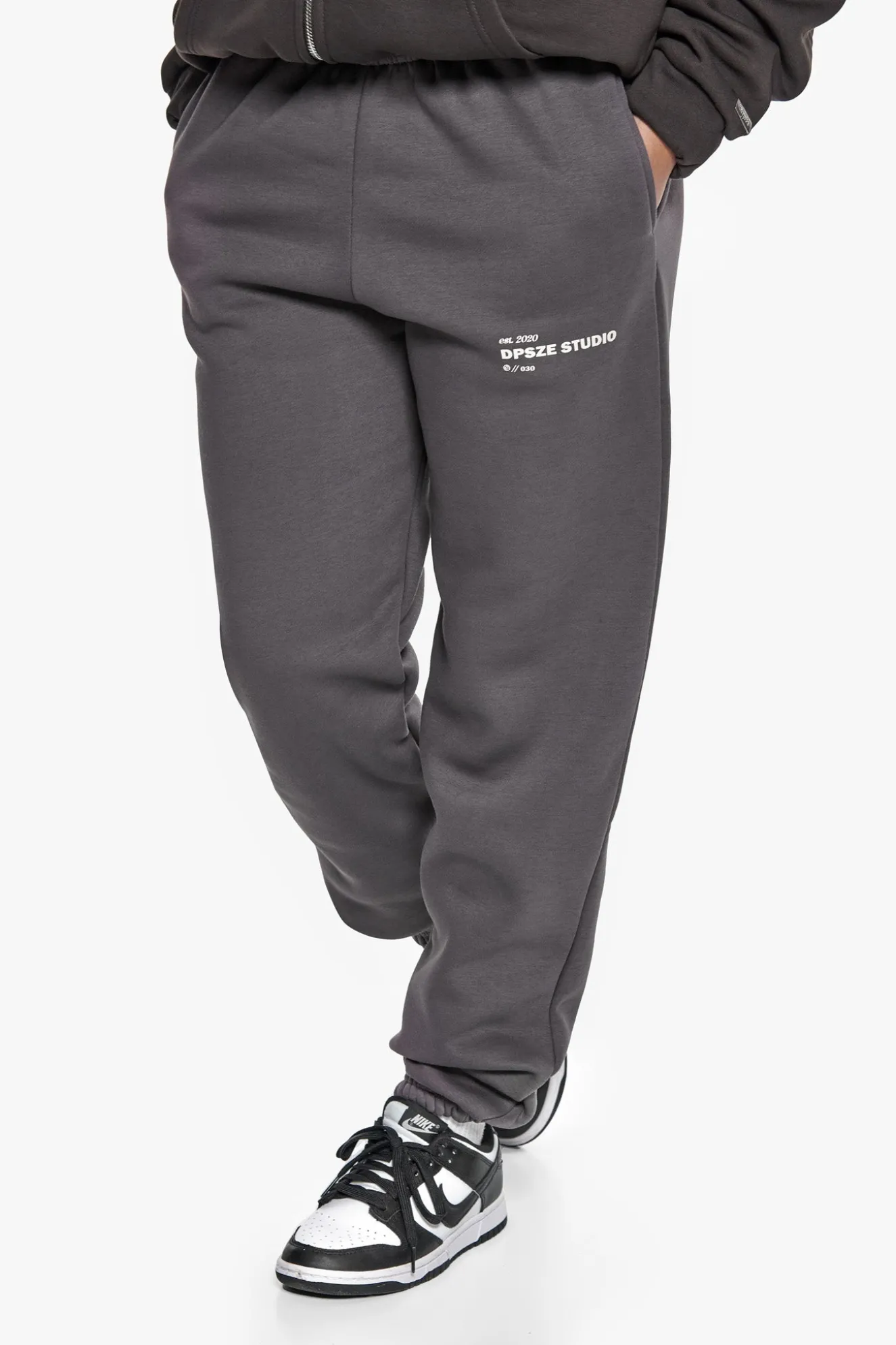 DP STUDIO SWEAT JOGGER RABBIT