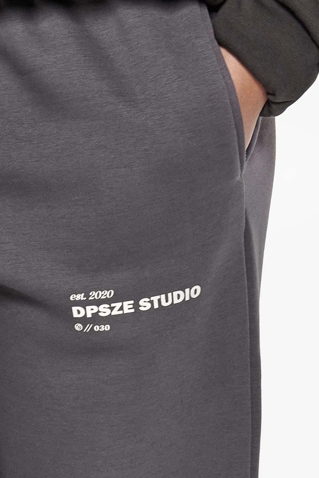DP STUDIO SWEAT JOGGER RABBIT
