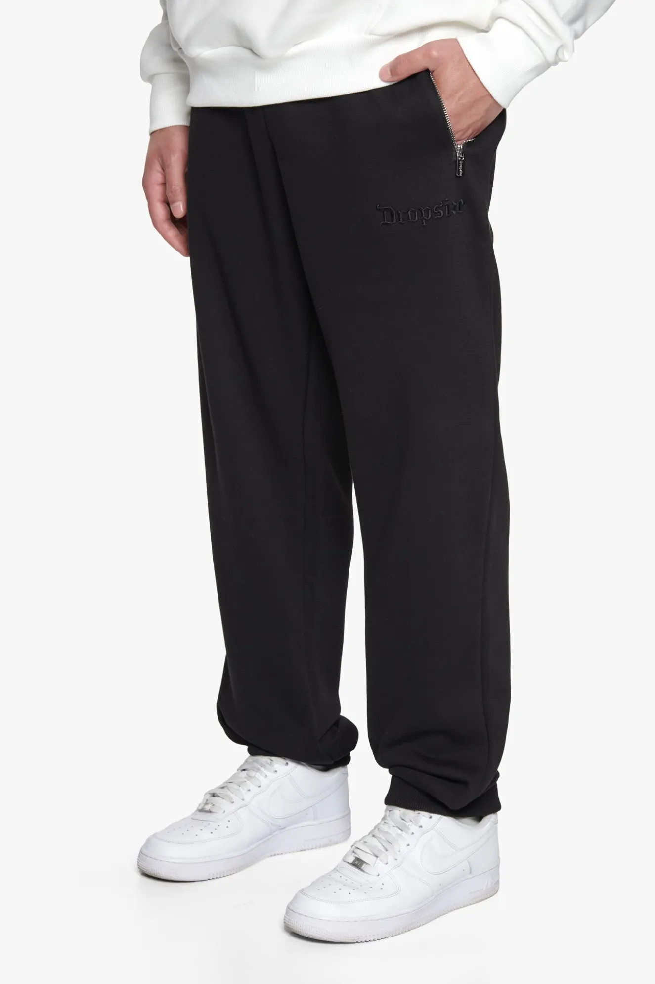HEAVY NEXT GEN LOGO PRINT JOGGER BLACK