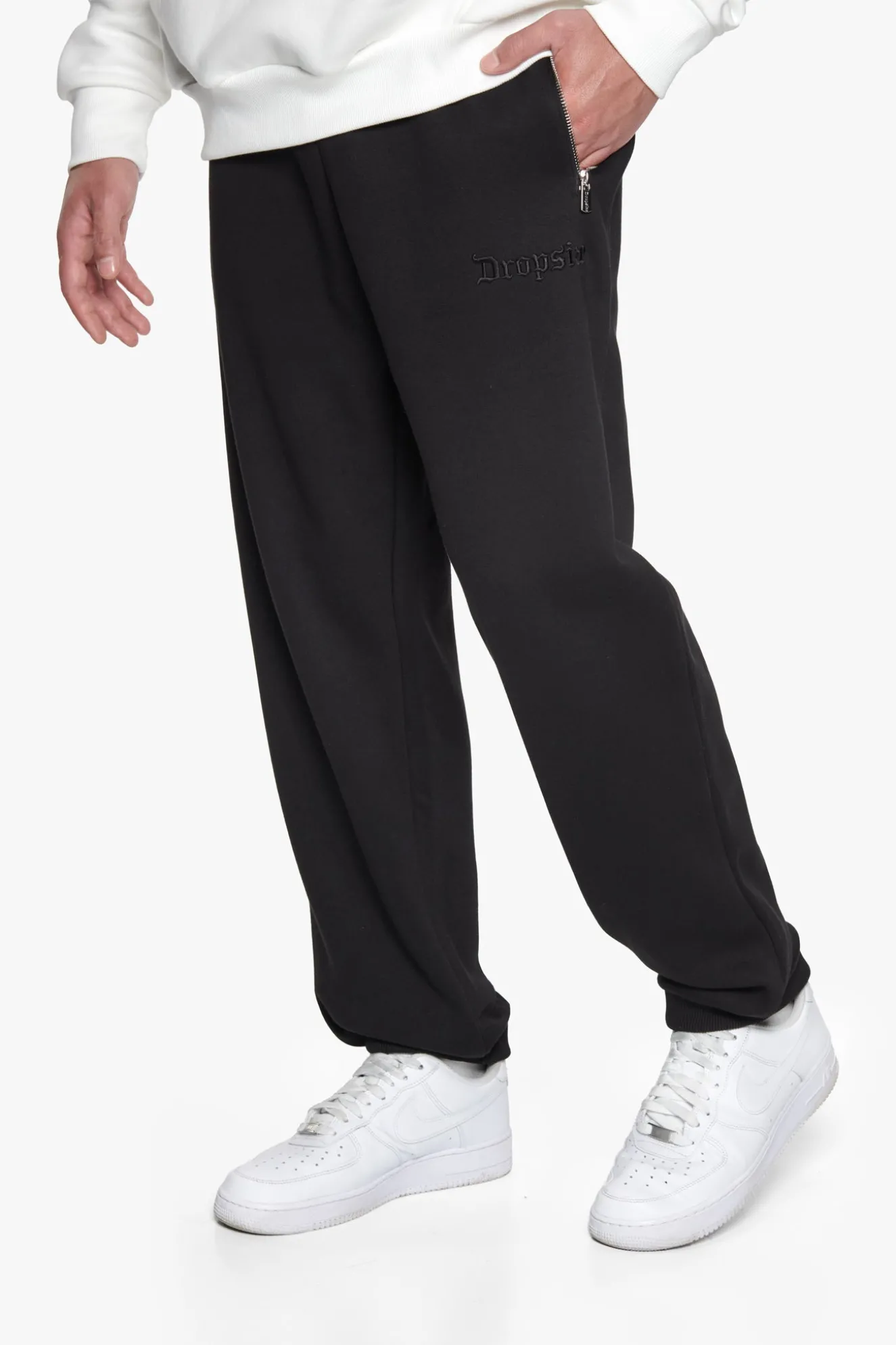 HEAVY NEXT GEN LOGO PRINT JOGGER BLACK
