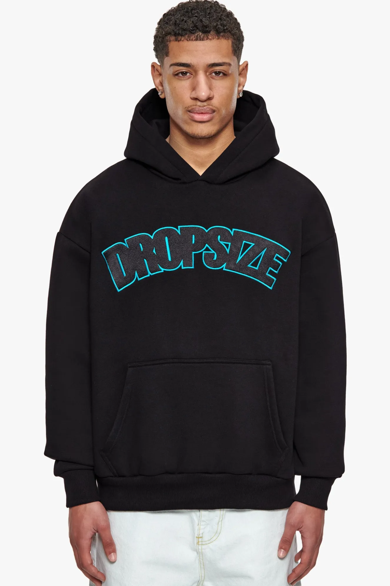 HEAVY OVERSIZE OUTLINE EMBO HOODIE BLACK