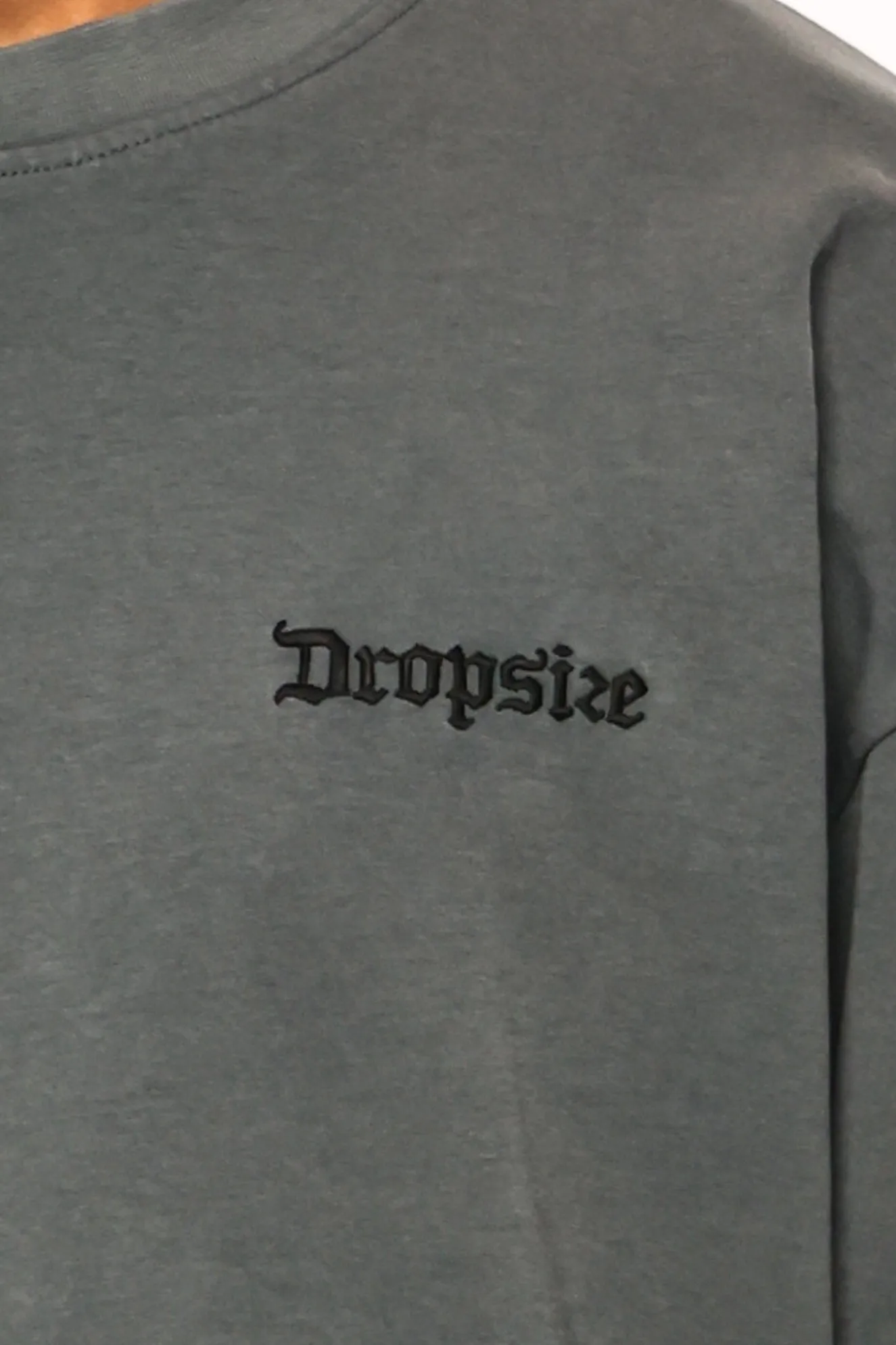 HEAVY OVERSIZE SILK EMBO T-SHIRT WASHED GREY