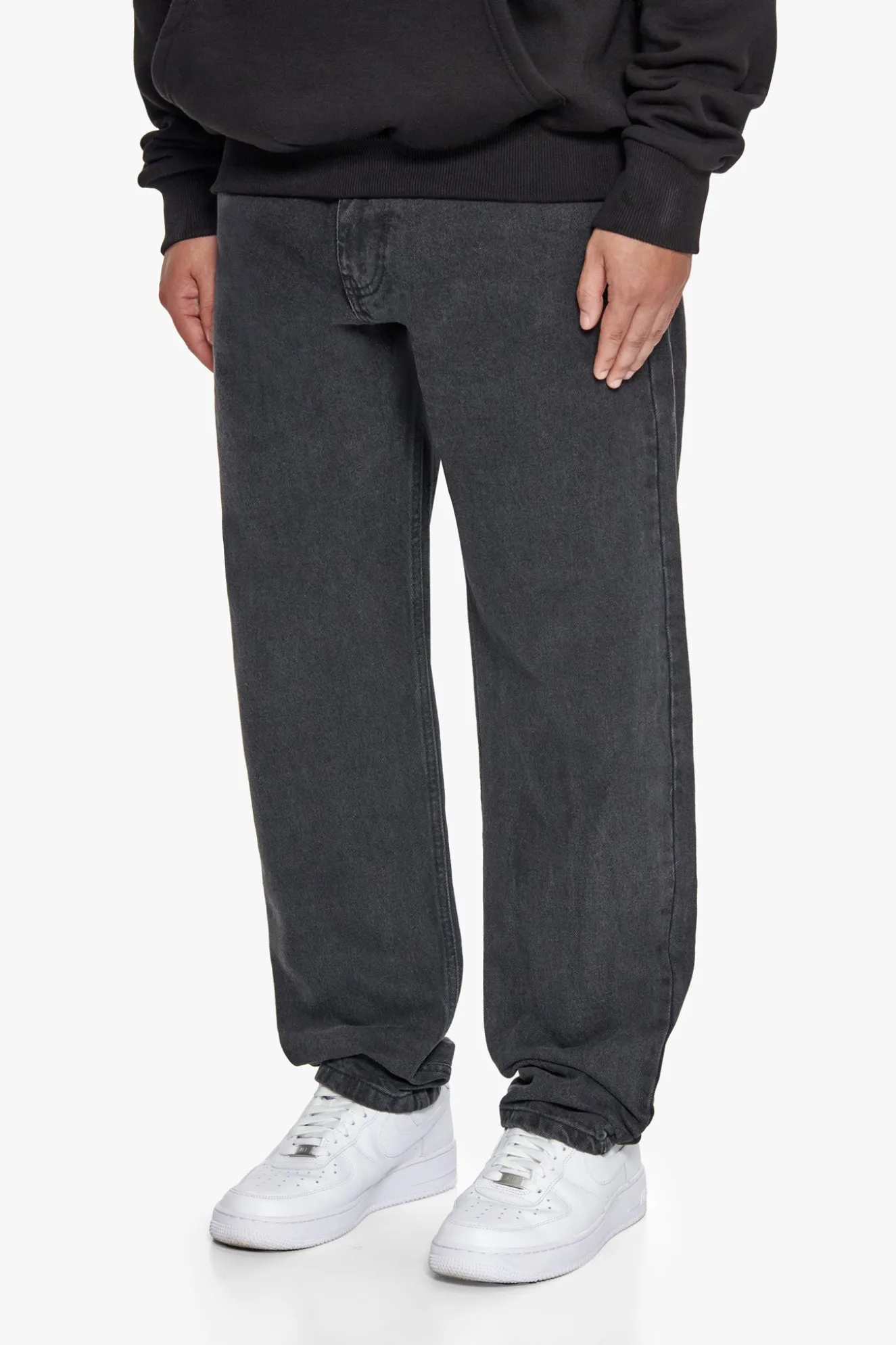 LOOSE FIT CHARCOAL JEANS