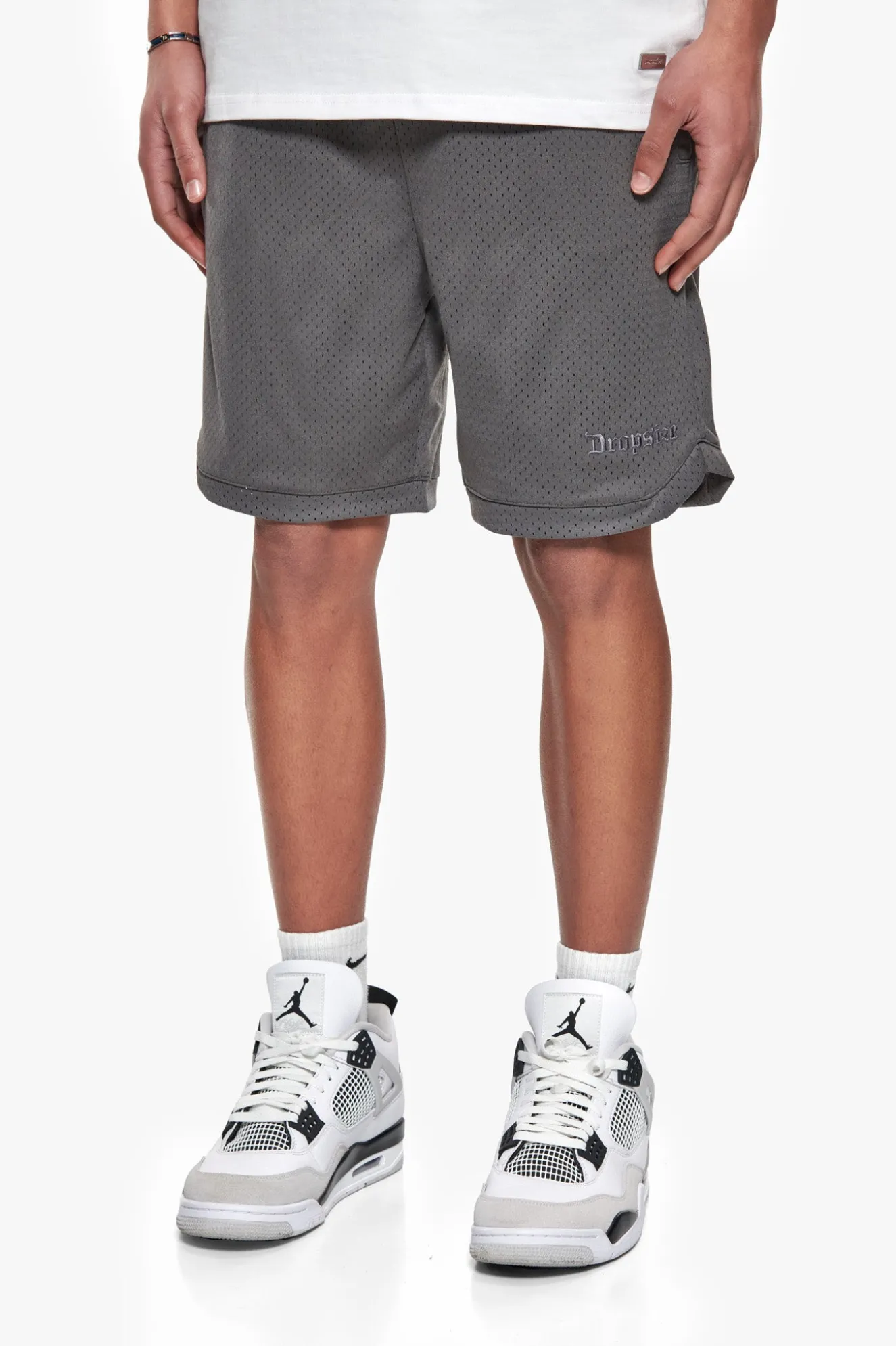 V2 MESH SHORT STEEL GREY
